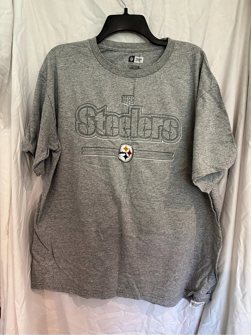 NFL Team Apparel Pittsburgh Steelers Screenprinted Logo Graphic T-Shirt Gray
